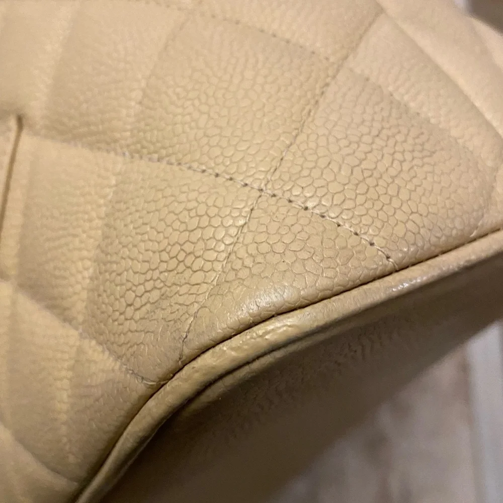 CHANEL Beige Authentic Vintage Caviar Medallion CC Tote-EUC with COA - Picture 8 of 16